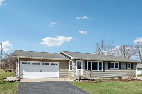 402 S Lindsey St, Dodgeville, WI 53533