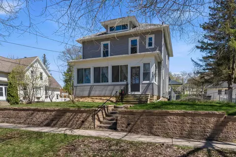 405 N Hubbard St, Horicon, WI 53032