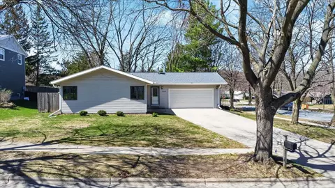2502 Janie Ln, Madison, WI 53711