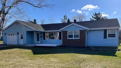 543 Clark St, Cascade, WI 53011