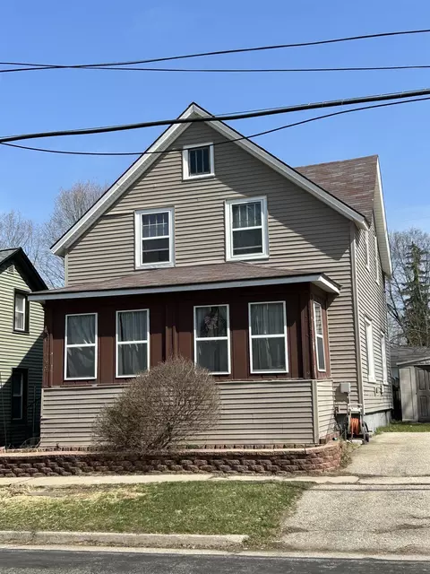 337 Foster St, Fort Atkinson, WI 53538