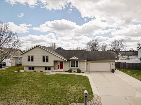 126 Albert Cir, Belleville, WI 53508