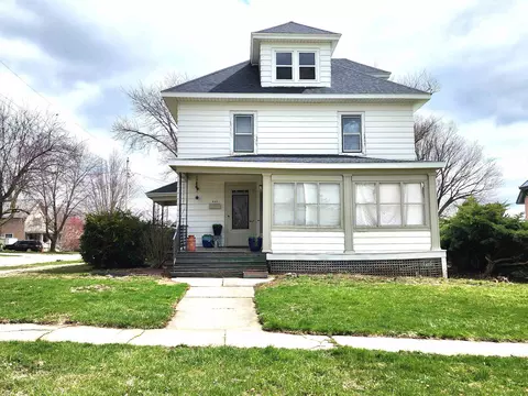 445 Ohio St, Darlington, WI 53530