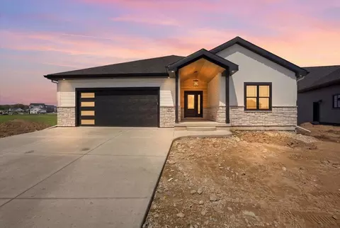 567 Morning Cove Cir, Verona, WI 53593