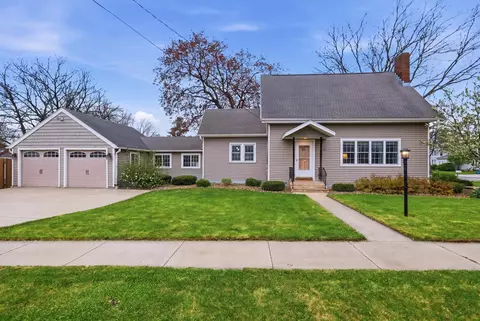 102 S 1st St, Brooklyn, WI 53521