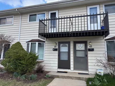 44 N Lakewood Gardens Ln, Madison, WI 53704