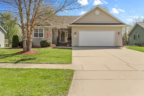 640 S 6th St, Evansville, WI 53536