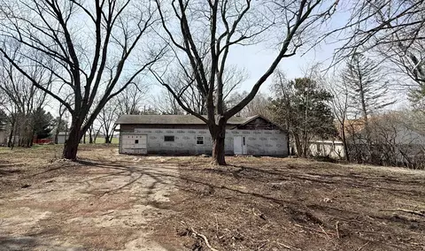 3230 S Oakhill Ave, Janesville, WI 53546