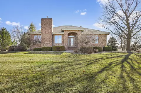 1854 Sheryl Ln, Stoughton, WI 53589