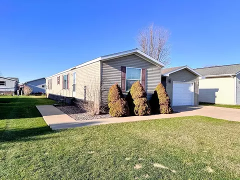 33166 Larry Ln #30, Prairie Du Chien, WI 53821