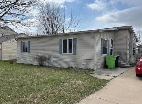 103 Frank Ct, Fox Lake, WI 53933
