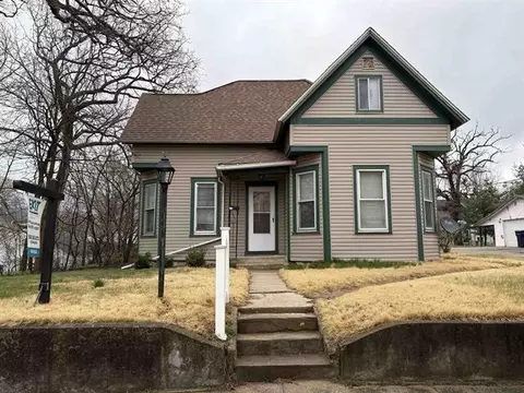 1117 Wheeler St, Janesville, WI 53545