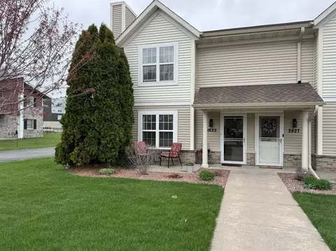 2825 Holiday Dr, Janesville, WI 53545