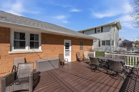 809 Grove St, Beaver Dam, WI 53916
