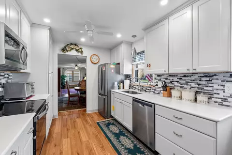 809 Grove St, Beaver Dam, WI 53916