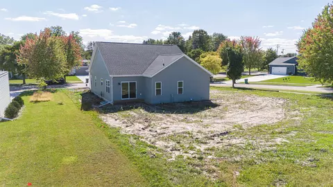 Exterior - 336 Sandmar Dr, Ripon, WI 54971 photo 3 of 3