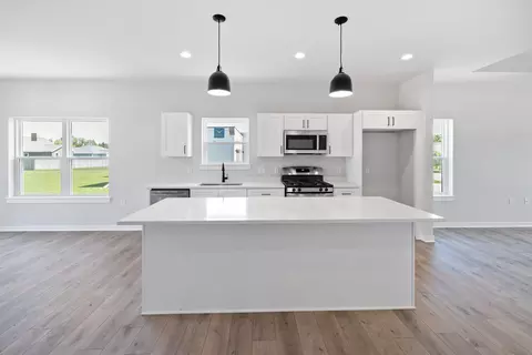 Kitchen - 336 Sandmar Dr, Ripon, WI 54971 photo 2 of 4