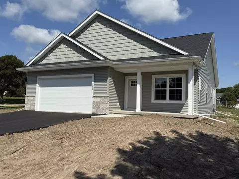 Exterior - 336 Sandmar Dr, Ripon, WI 54971 photo 2 of 4