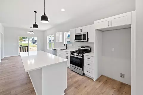 Kitchen - 336 Sandmar Dr, Ripon, WI 54971 photo 1 of 4