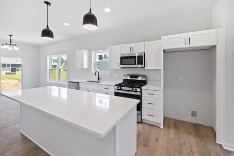 Kitchen - 336 Sandmar Dr, Ripon, WI 54971 photo 4 of 4