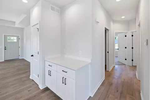 Entry Way - 336 Sandmar Dr, Ripon, WI 54971 photo 4 of 6