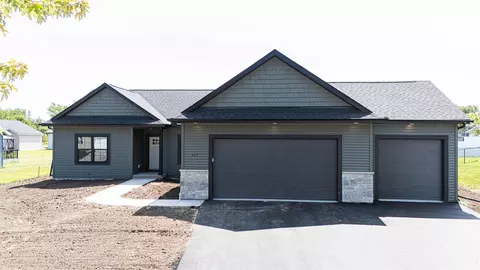 425 Village Ln, Ripon, WI 54971