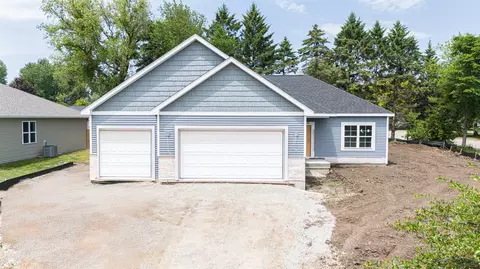 442 Village Ln, Ripon, WI 54971