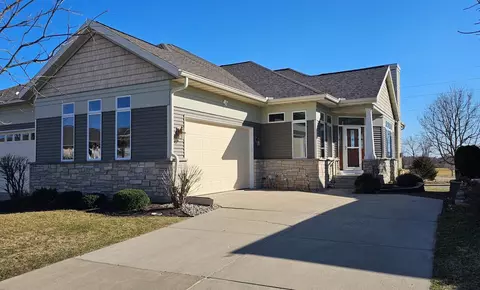 440 Grandview Dr, Waunakee, WI 53597