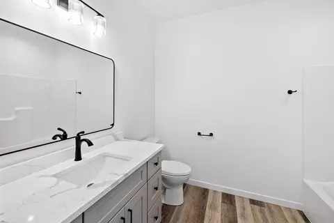 Bath - 333 Drumlin Loop, Ripon, WI 54971 photo 1 of 4