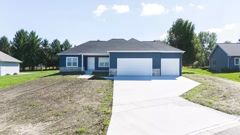 Exterior - 333 Drumlin Loop, Ripon, WI 54971 photo 2 of 5