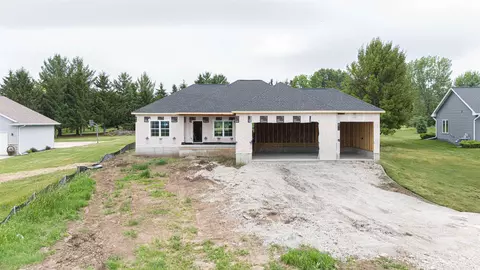 Exterior - 333 Drumlin Loop, Ripon, WI 54971 photo 2 of 6