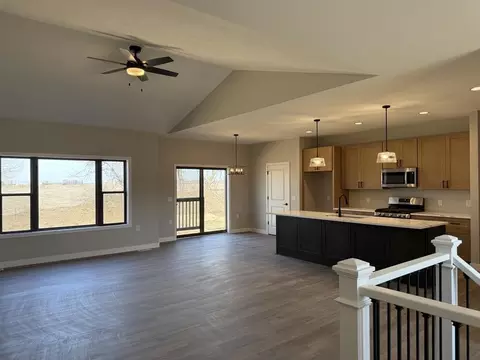 333 Drumlin Loop, Ripon, WI 54971 photo 4