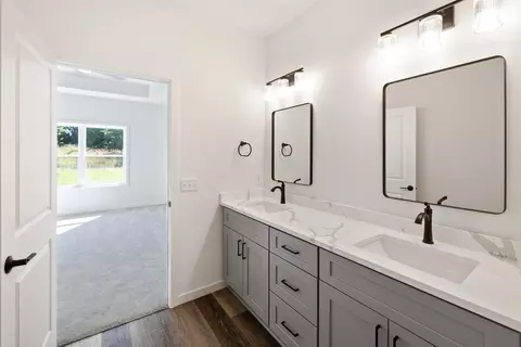 Bath - 333 Drumlin Loop, Ripon, WI 54971 photo 4 of 4