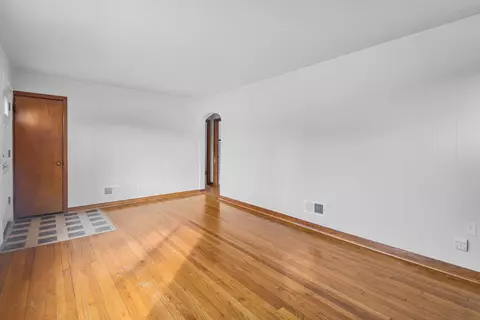 2105 E Johnson St, Madison, WI 53704 photo 9