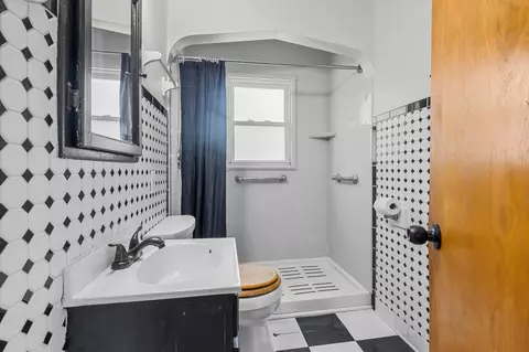 2105 E Johnson St, Madison, WI 53704 photo 15