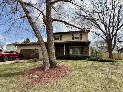 803 Forest View Dr, Verona, WI 53593