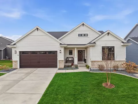 6071 Shooting Star Ct, Mcfarland, WI 53558