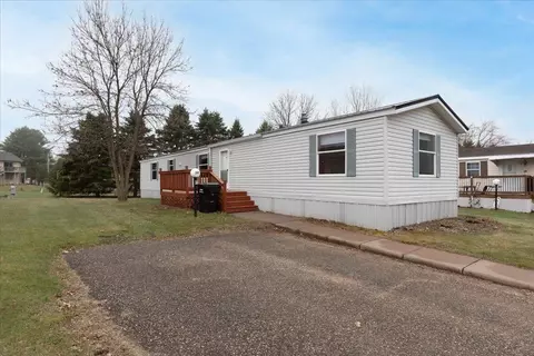 3014 Wilson St #307, Menomonie, WI 54751