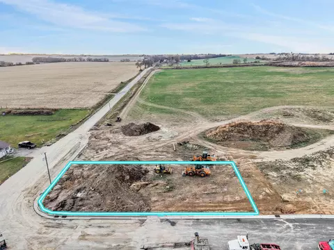 808 Porter Rd, Evansville, WI 53536