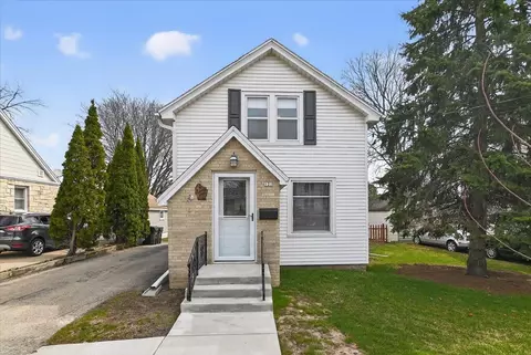 127 Union St, Sun Prairie, WI 53590