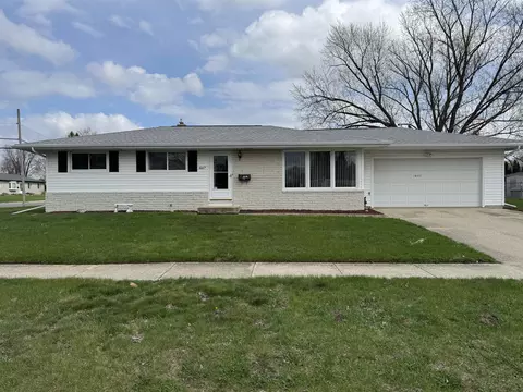 1607 S Arch St, Janesville, WI 53546