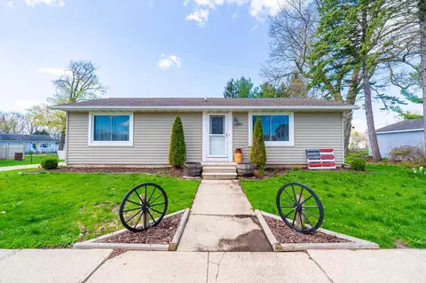 303 S Mill St, Albany, WI 53502