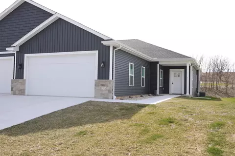 3811 Tanglewood Pl, Janesville, WI 53546