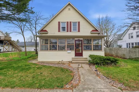 813 John Adams St, Sauk City, WI 53583