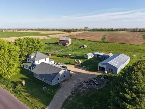 6460 Dutch Hollow Rd, Potosi, WI 53820