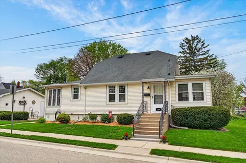 1104 Lawrence St, Madison, WI 53715