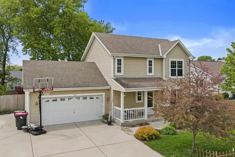 132 Mark Dr, Johnson Creek, WI 53038