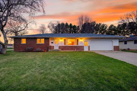 460 Nygaard St, Oregon, WI 53575