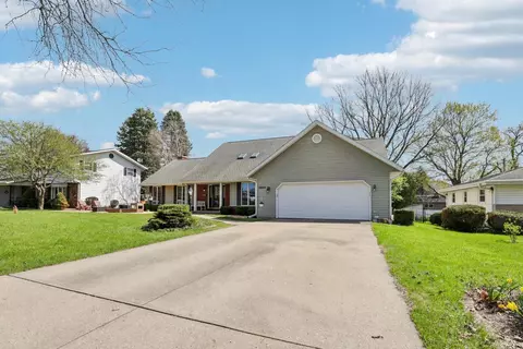 5604 Maldwyn Ln, Madison, WI 53716