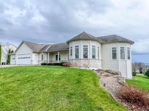 1106 21st St, Baraboo, WI 53913